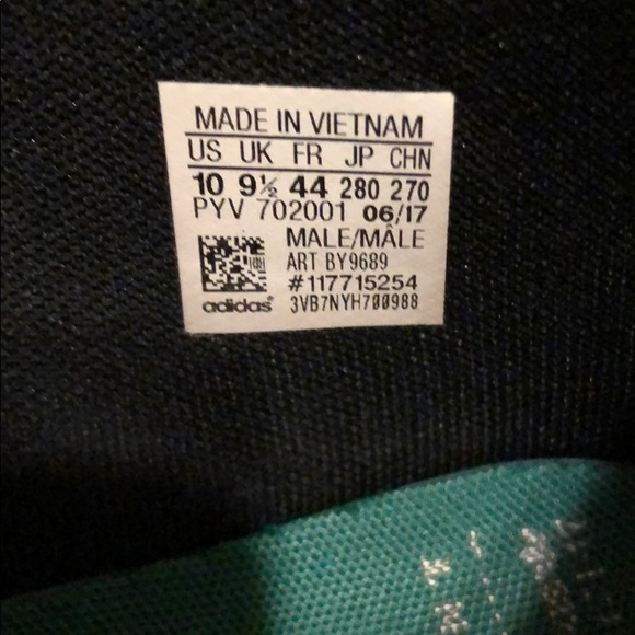 Adidas shoes size 10 men’s - Picture 3 of 4